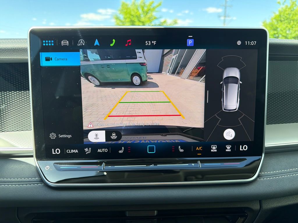 Certified 2025 Volkswagen Tiguan SE AWD/4WD image 22