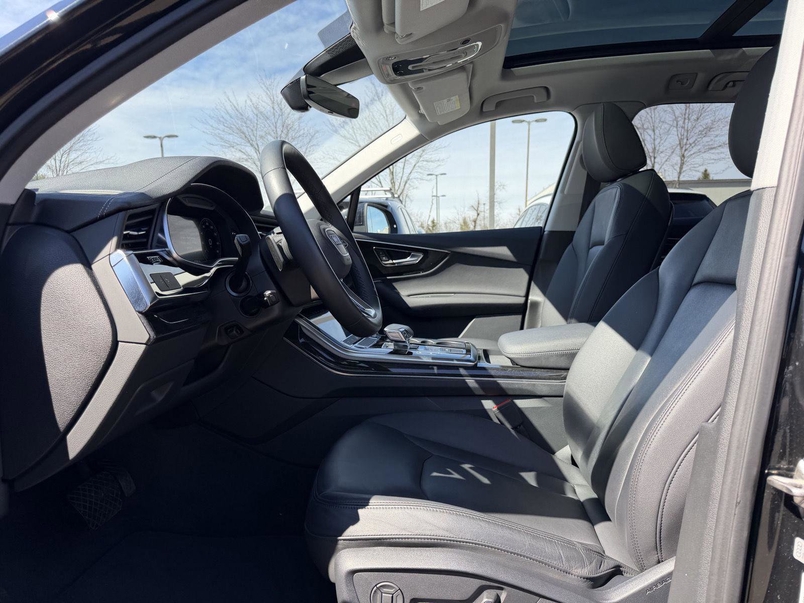Used 2023 Audi Q7 3.0T Premium w/ Convenience Package image 14