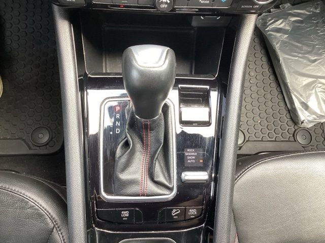 Used 2025 Jeep Compass Trailhawk AWD/4WD image 22