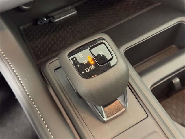 Used 2025 Nissan Pathfinder S image 29