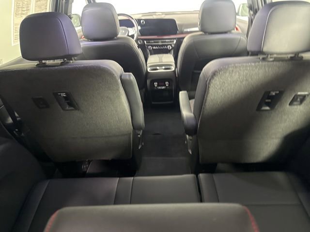 Used 2024 Chevrolet Traverse RS AWD/4WD image 28