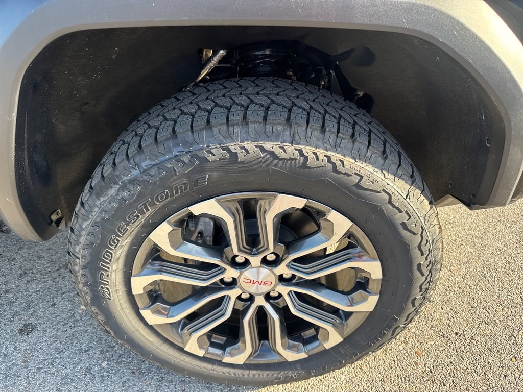 New 2026 GMC Canyon Denali AWD/4WD image 10