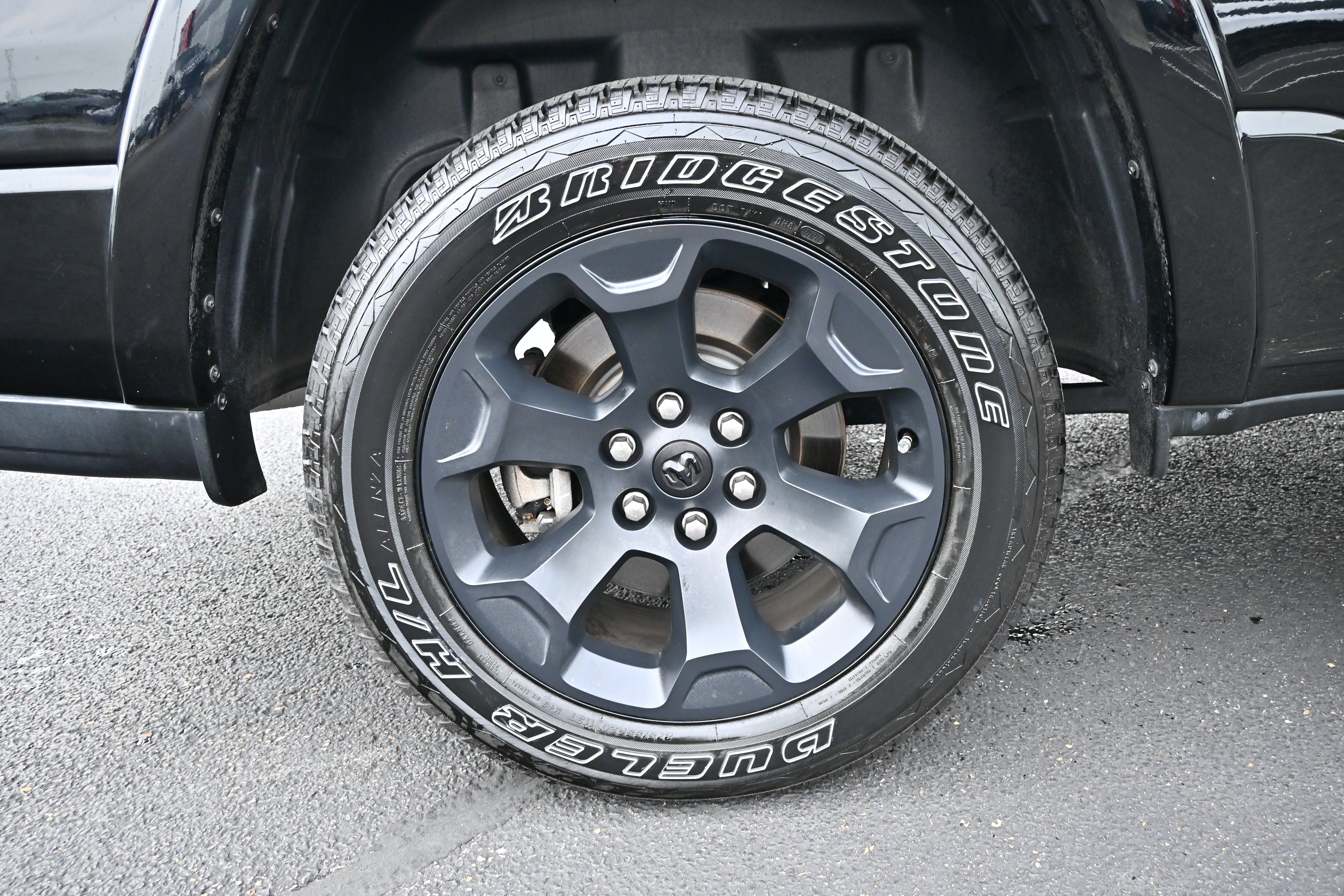 Used 2025 RAM 1500 Big Horn AWD/4WD image 9