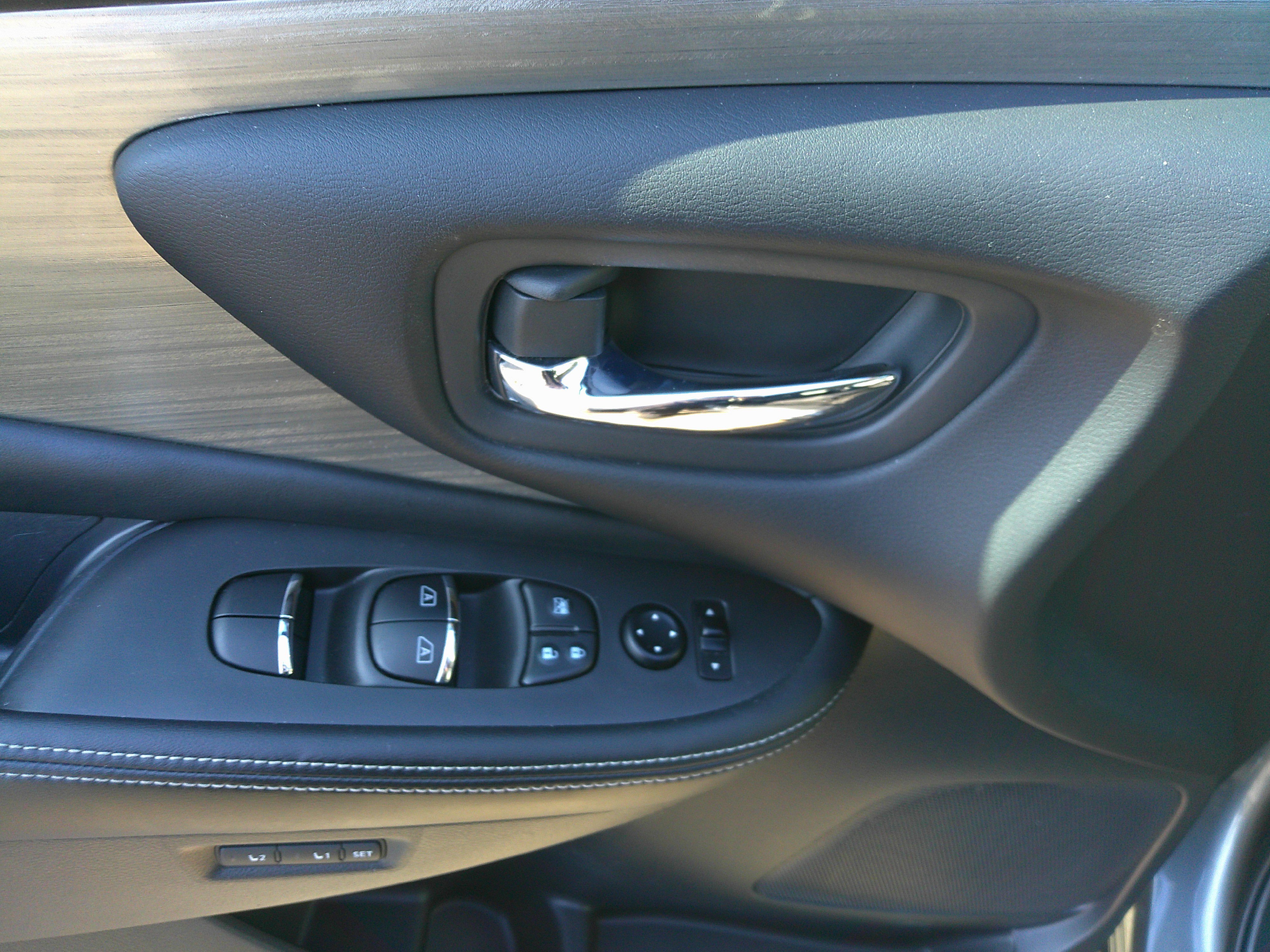 Used 2015 Nissan Murano Platinum w/ Platinum Technology Package image 21