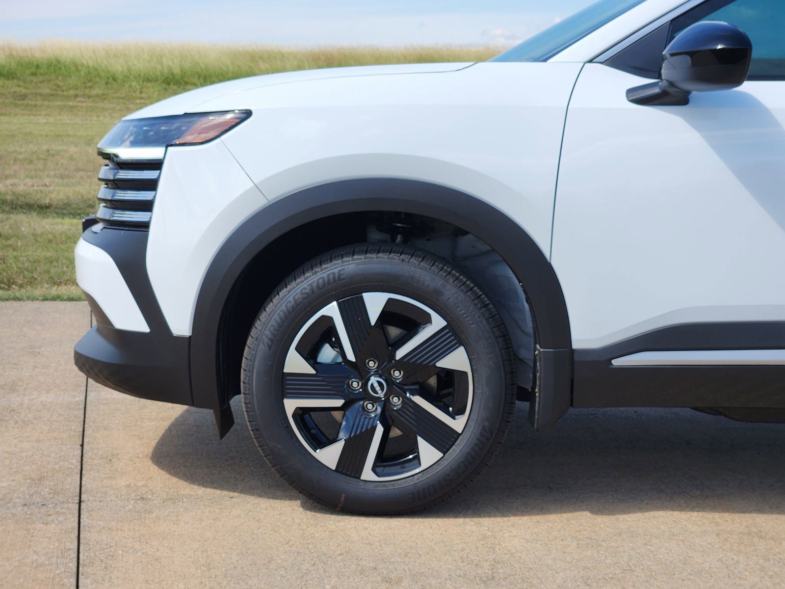 New 2026 Nissan Kicks SV w/ SV Premium Package image 10