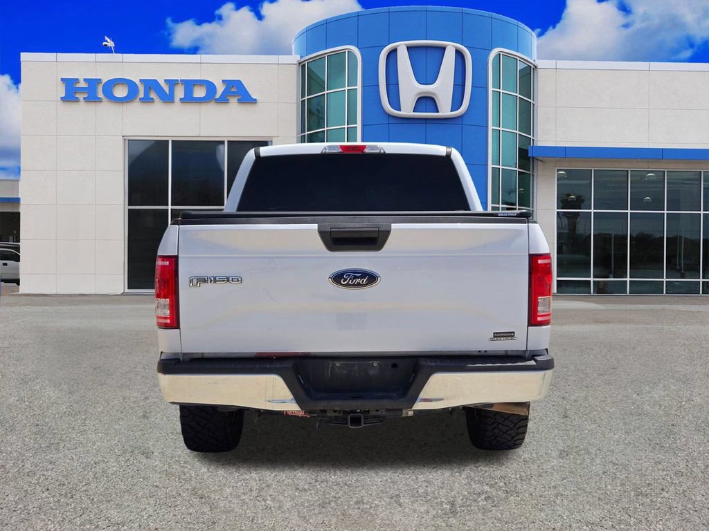 Used 2015 Ford F150 XLT AWD/4WD image 21