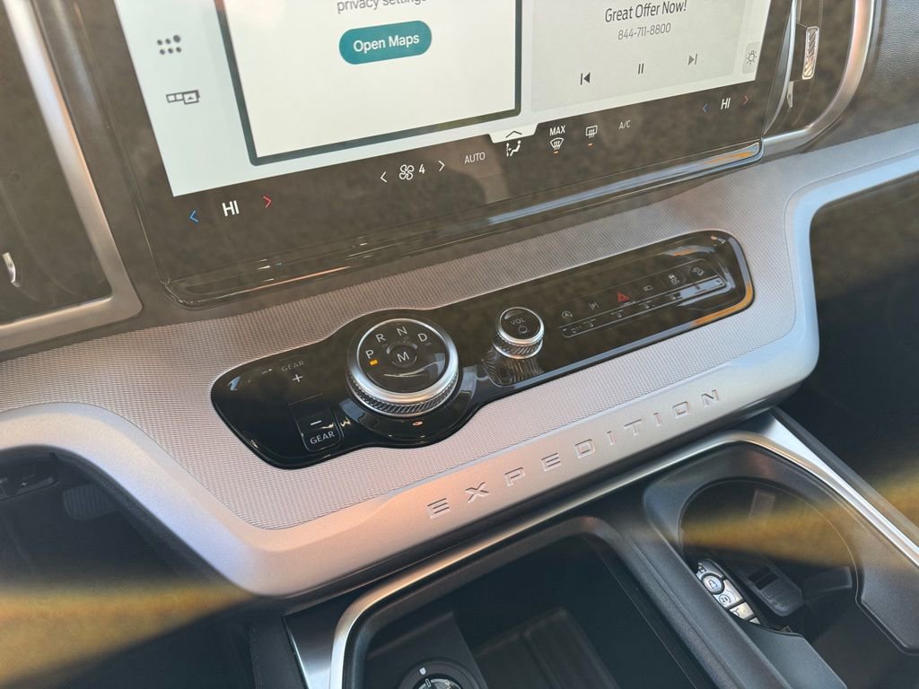 Certified 2025 Ford Expedition Active image 23