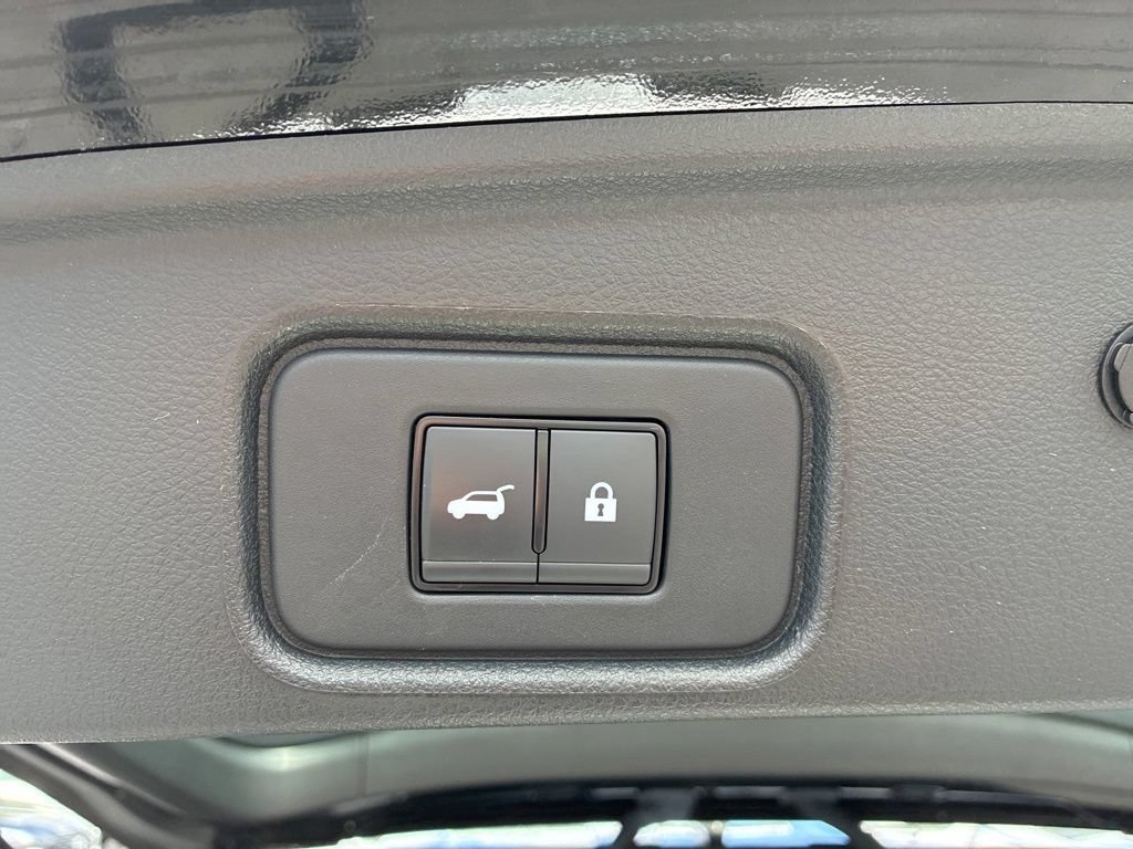 Certified 2024 Nissan Pathfinder Platinum w/ Cargo Package AWD/4WD image 15