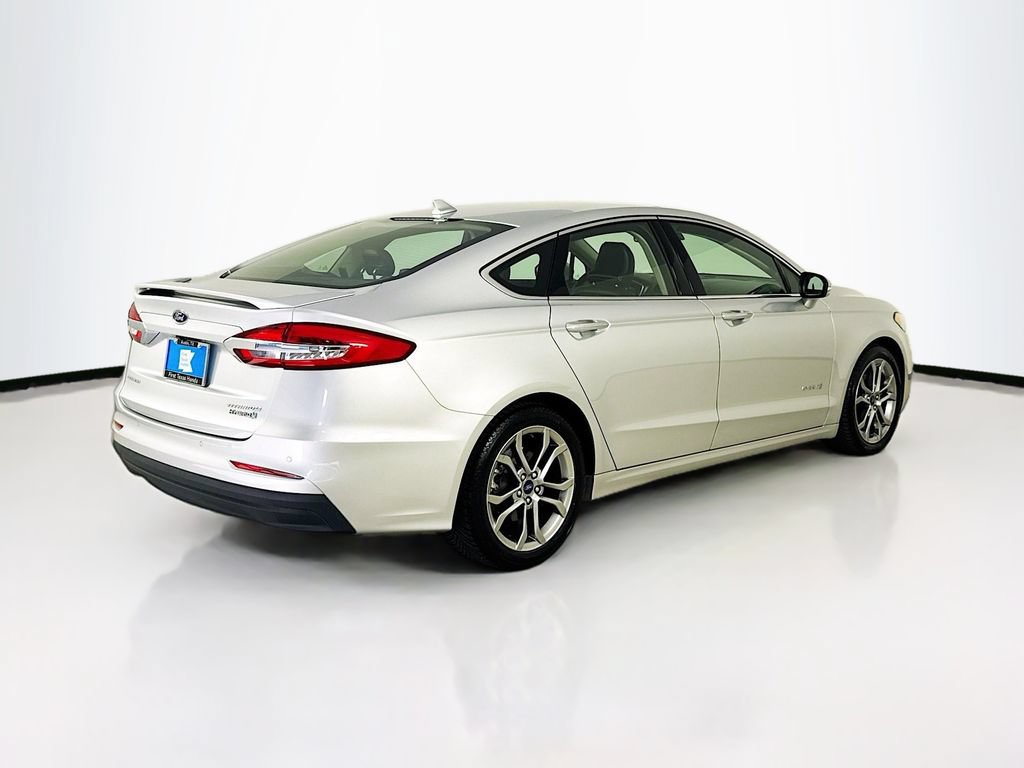 Used 2019 Ford Fusion Titanium FWD image 7
