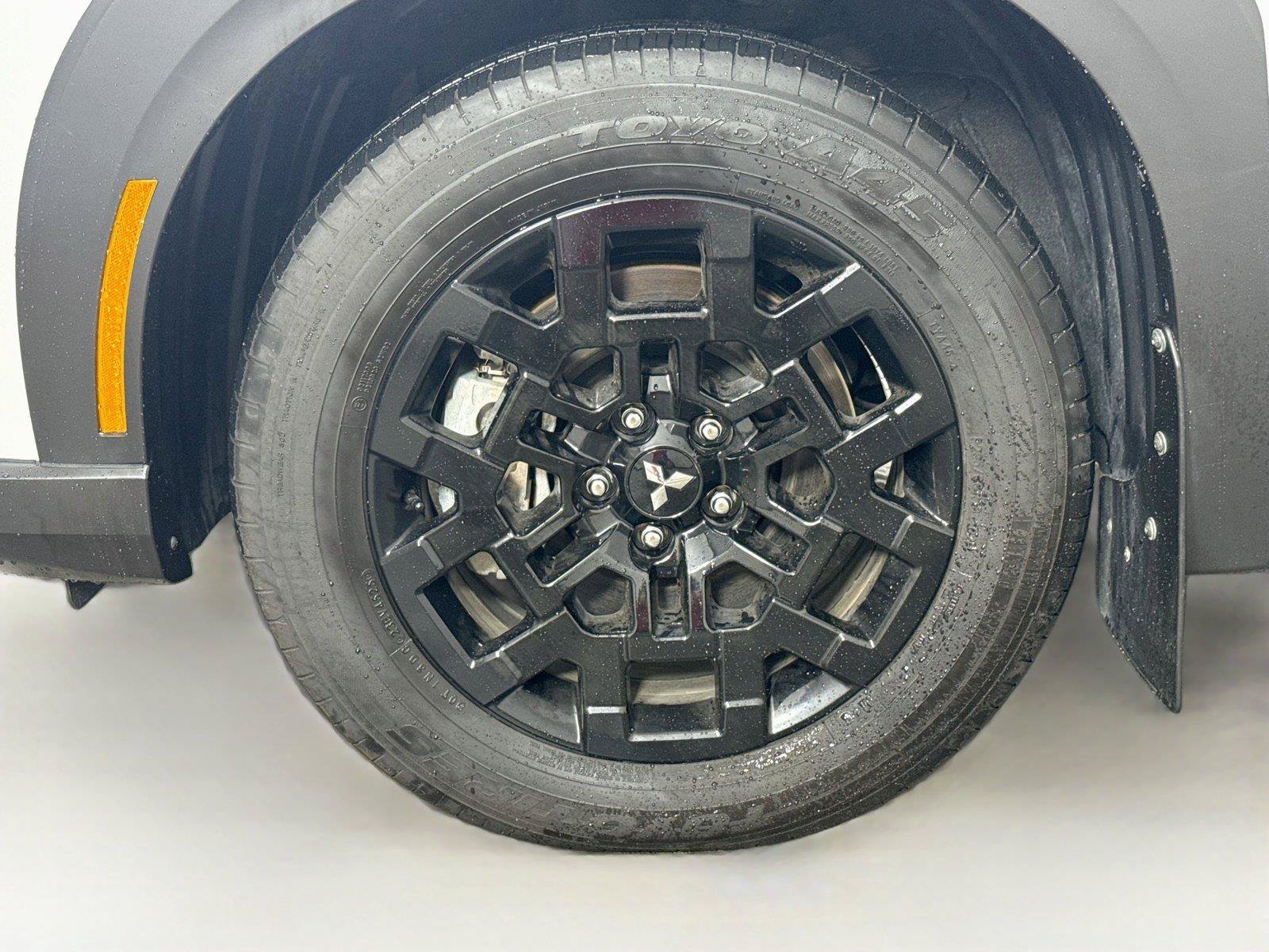 Used 2026 Mitsubishi Outlander AWD image 37