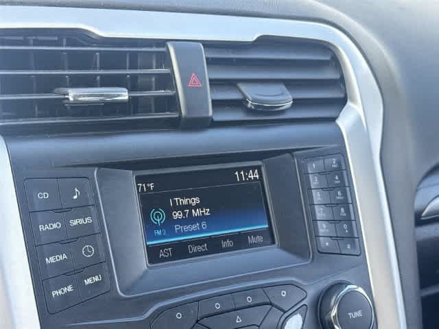 Used 2014 Ford Fusion SE FWD image 16