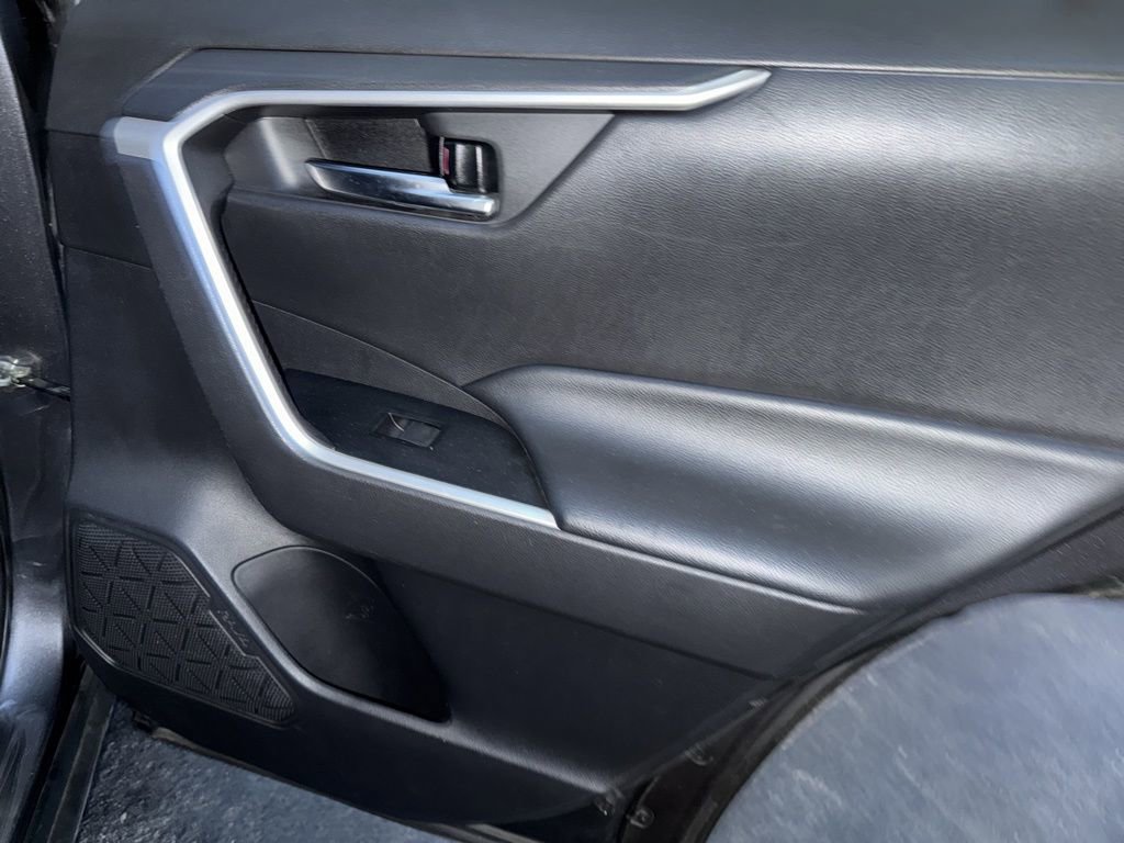 Certified 2020 Toyota RAV4 XLE image 19