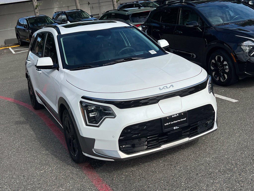 Certified 2023 Kia Niro Wave FWD image 5