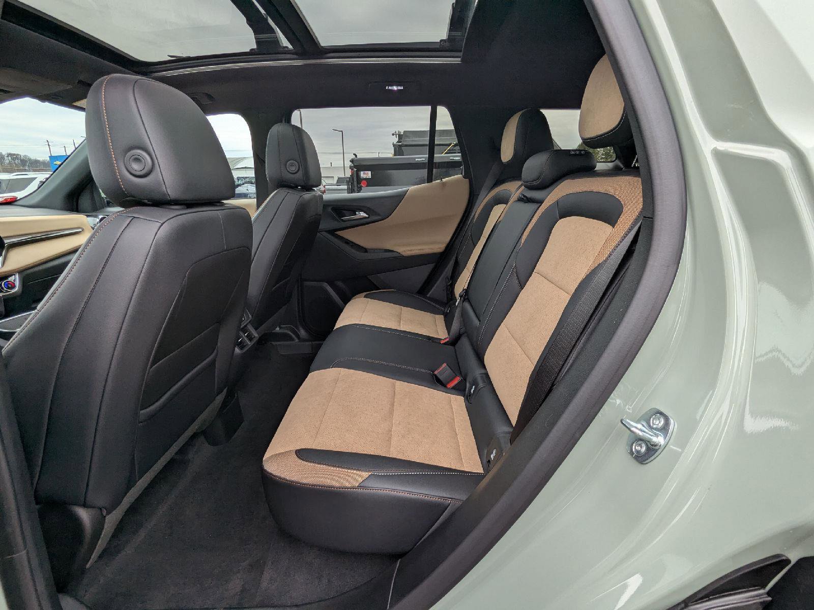 New 2026 Chevrolet Equinox ACTIV w/ Convenience Package III image 54