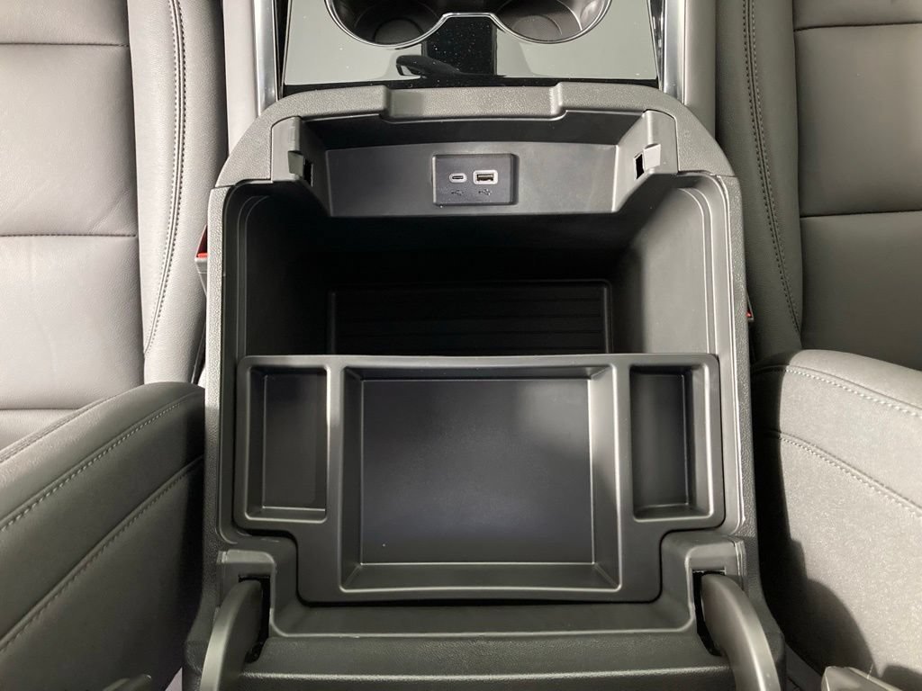 New 2026 Chevrolet Suburban LT w/ Comfort Package AWD/4WD image 10
