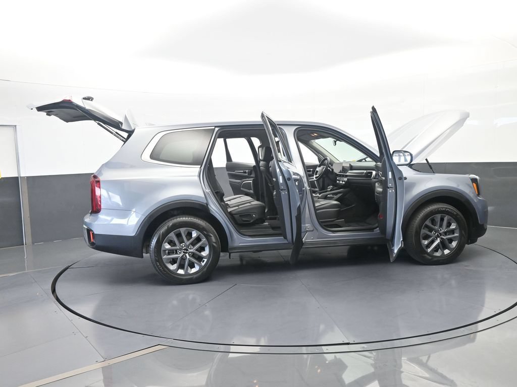 Used 2024 Kia Telluride LX FWD image 62