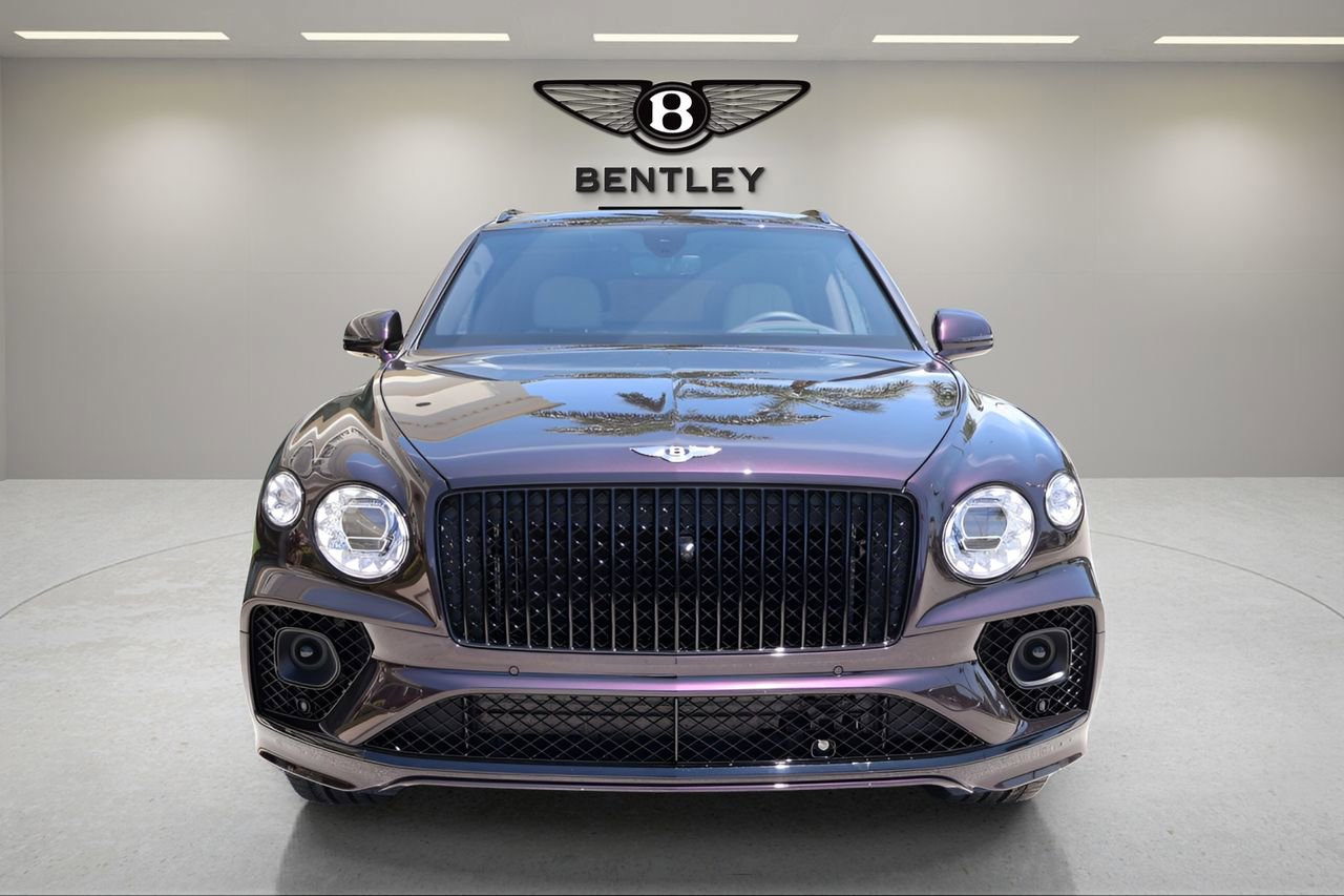 Used 2023 Bentley Bentayga Extended Wheelbase AWD/4WD image 7