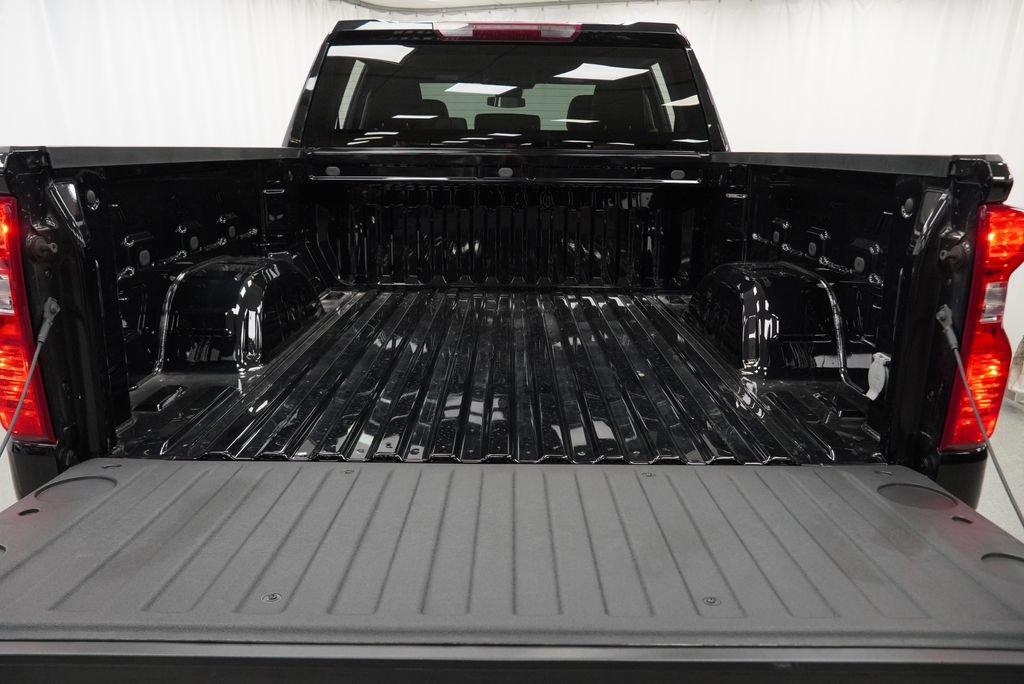 Used 2023 Chevrolet Silverado 1500 LT AWD/4WD image 26