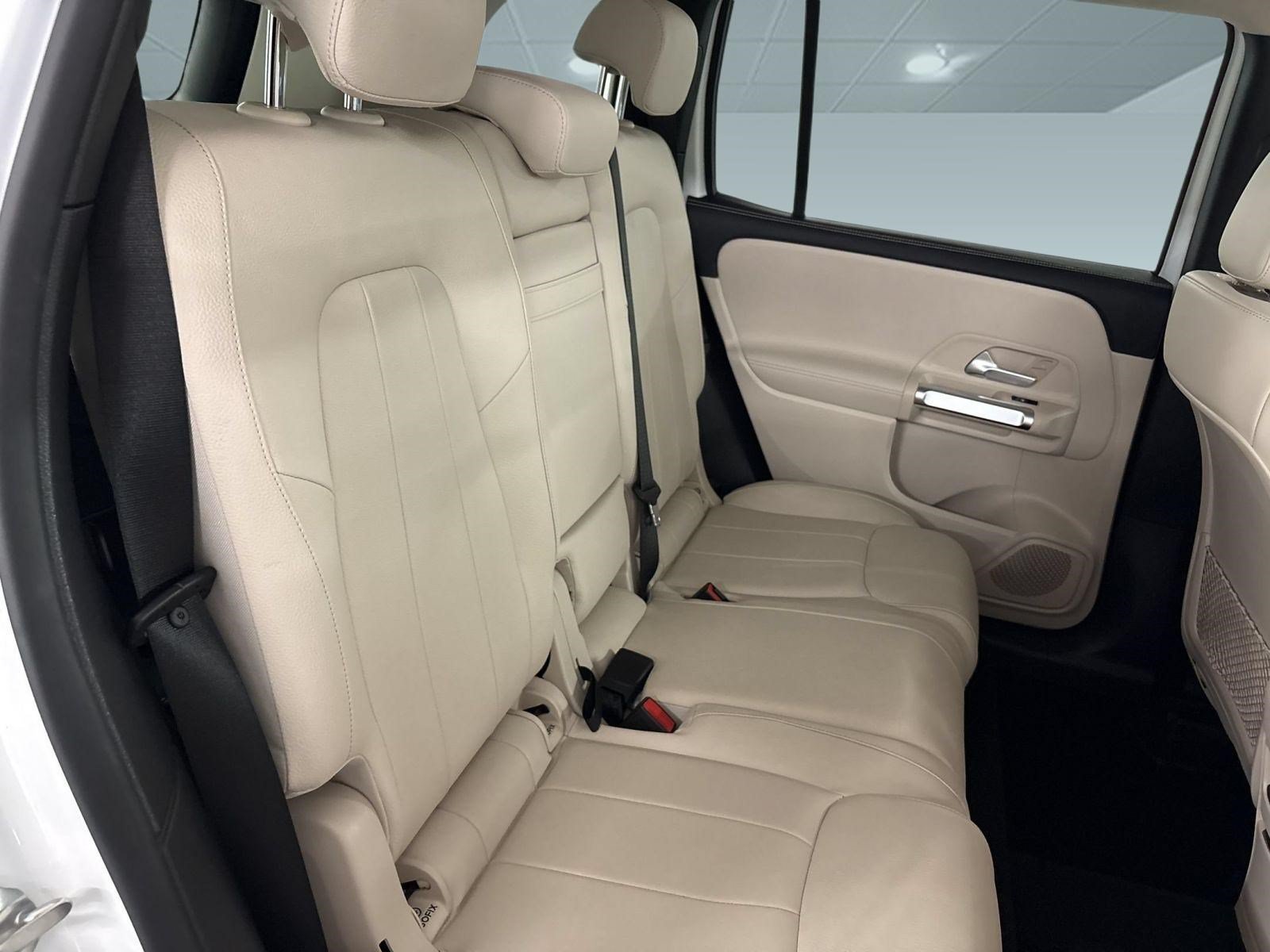 Used 2022 Mercedes-Benz GLB 250 image 31