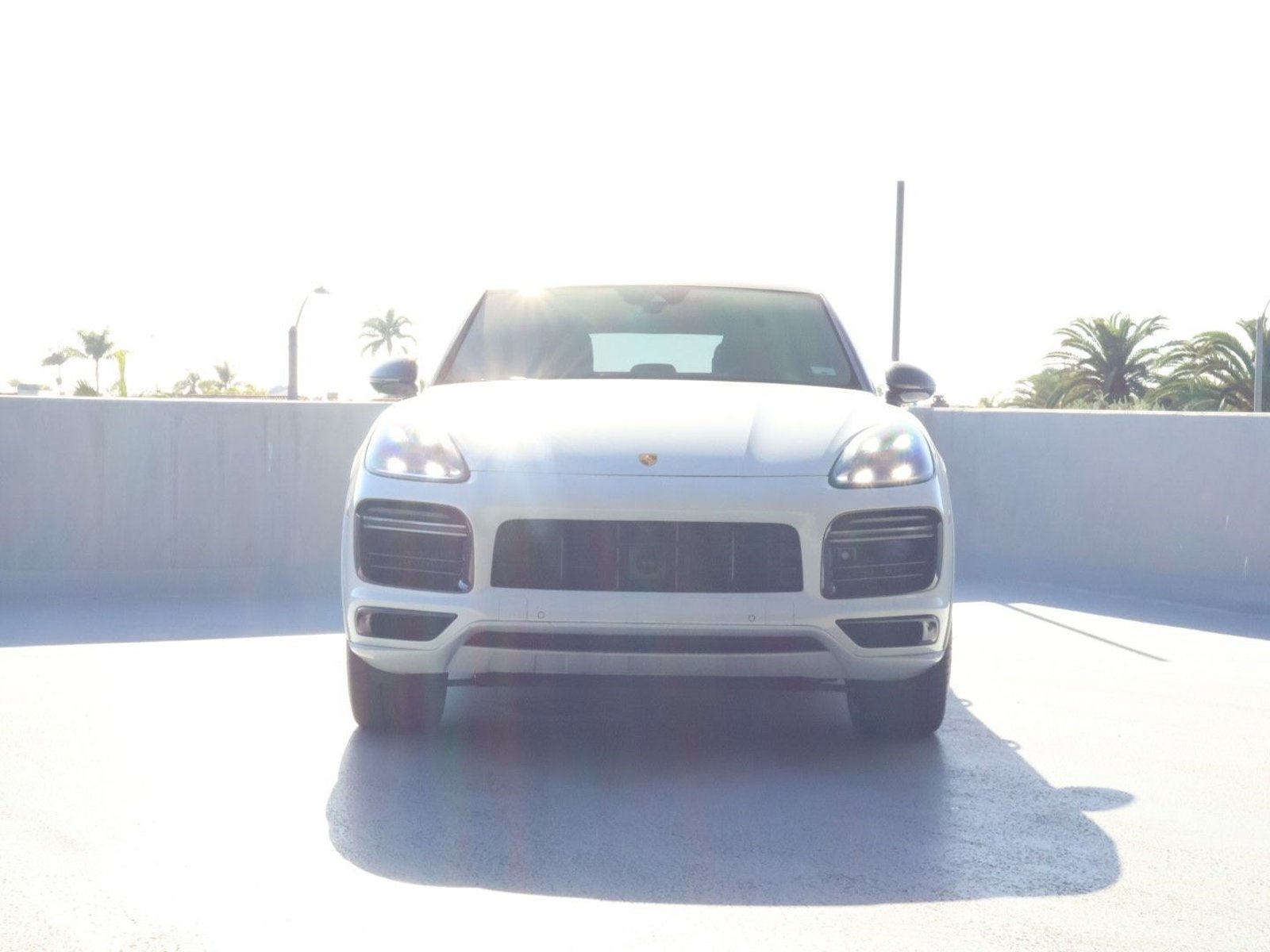Certified 2022 Porsche Cayenne Turbo AWD/4WD image 6
