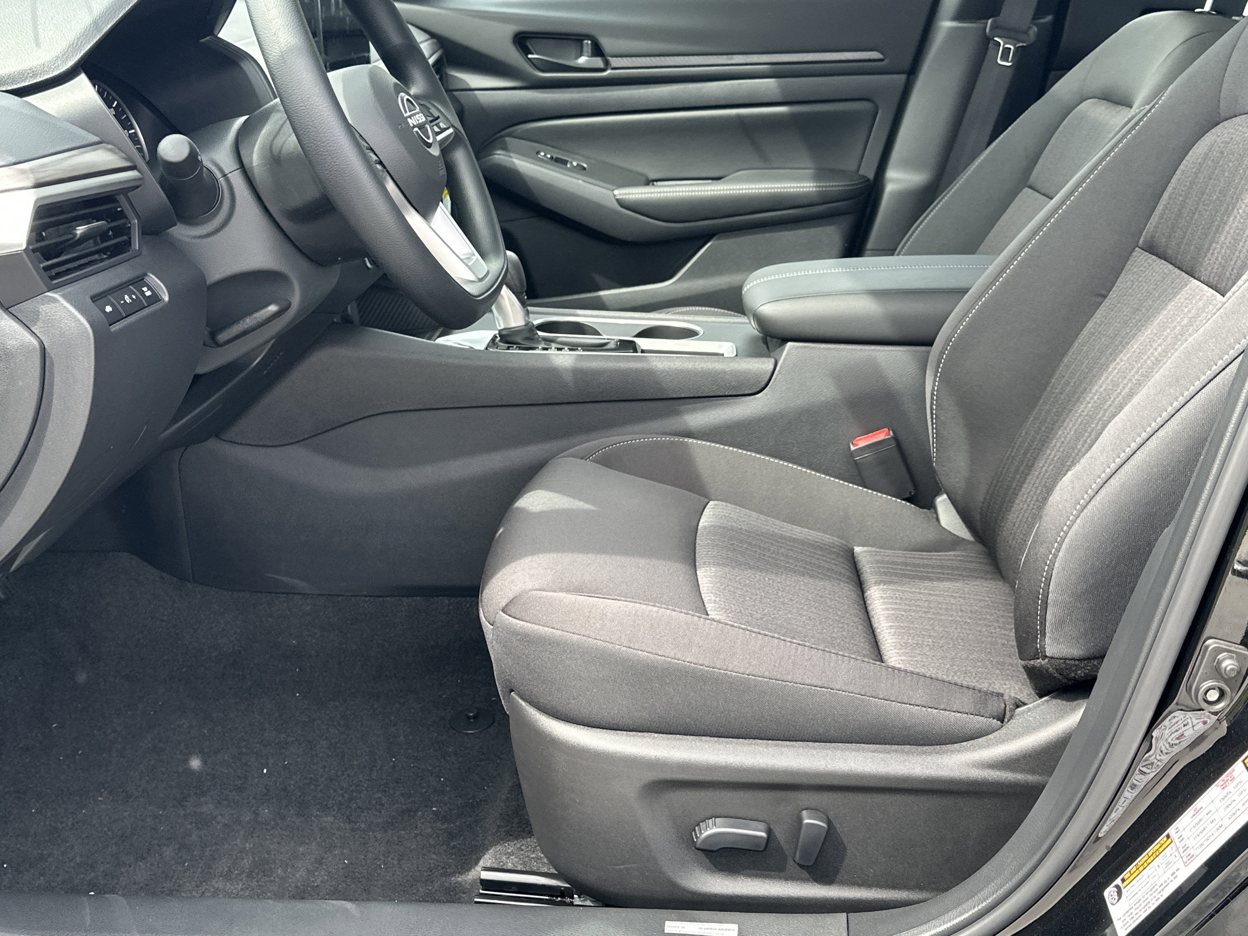 New 2026 Nissan Altima 2.5 SV FWD image 9