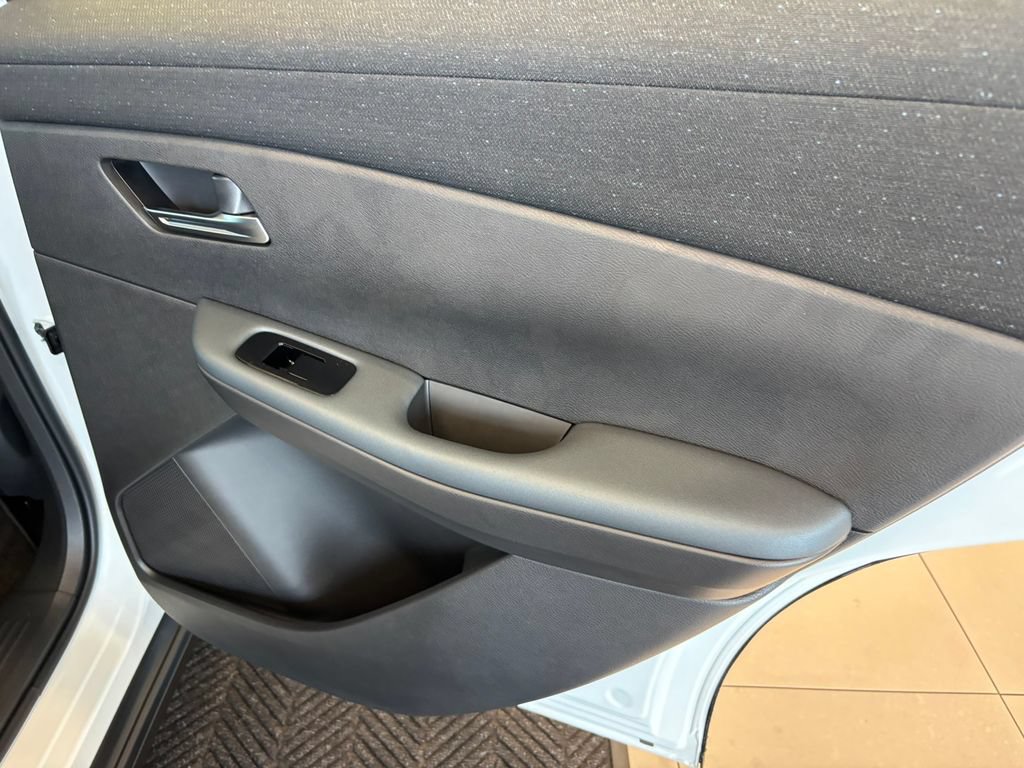 New 2026 Nissan Leaf Platinum+ w/ Cargo Package (Platinum+) FWD image 27