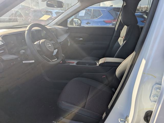 New 2026 Nissan Kicks SR w/ Cold Weather Package image 14