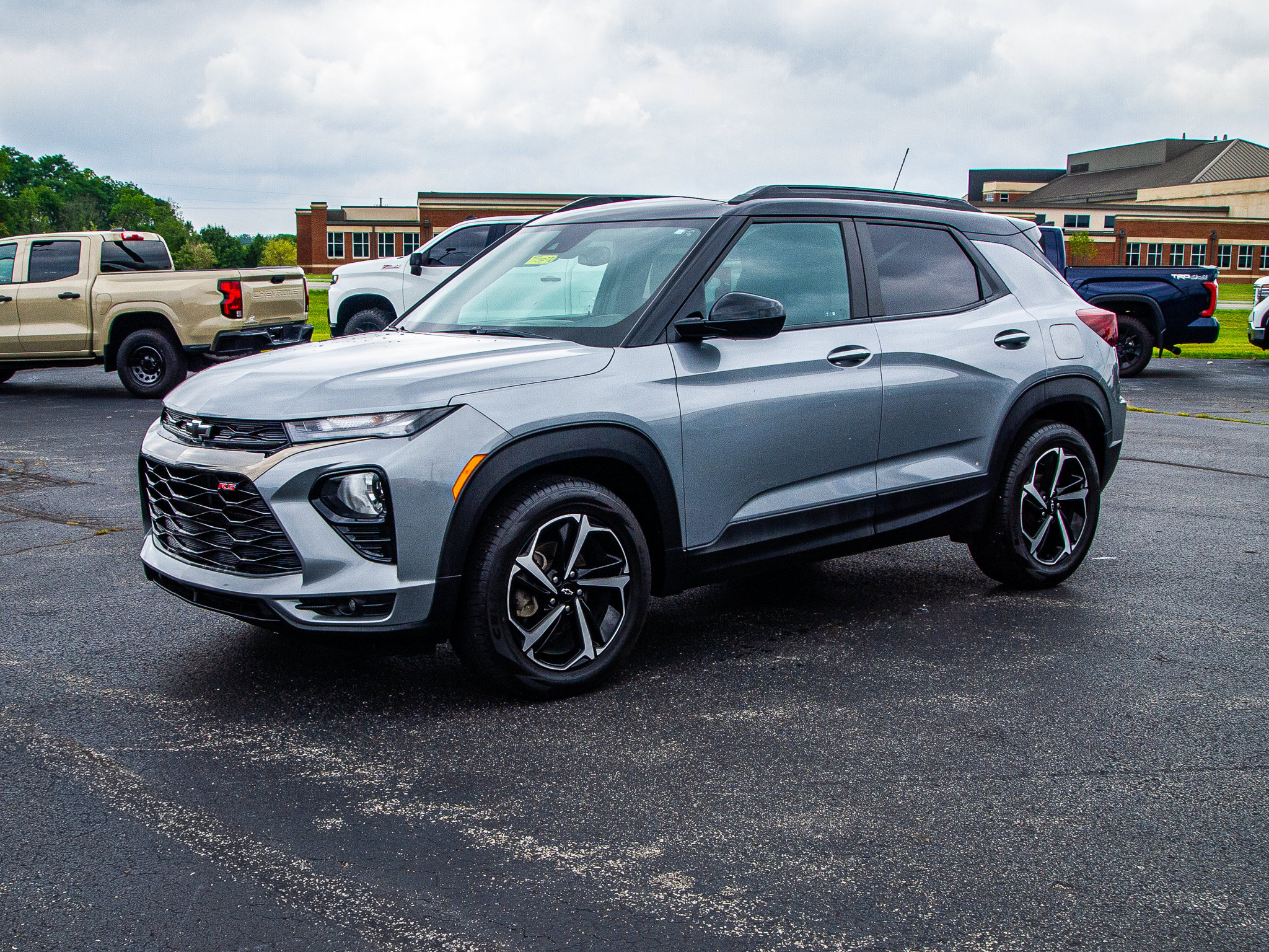Used 2023 Chevrolet TrailBlazer RS w/ Convenience Package FWD image 3