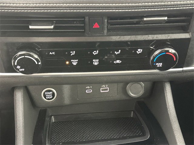 Used 2023 Nissan Rogue S image 14