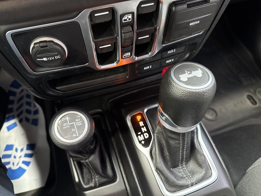 Used 2024 Jeep Wrangler Unlimited w/ Convenience Group image 33