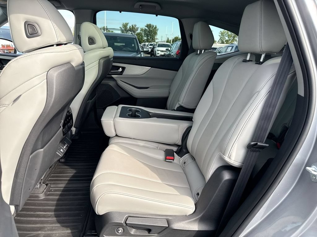 Used 2024 Acura MDX w/ Technology Package AWD/4WD image 23