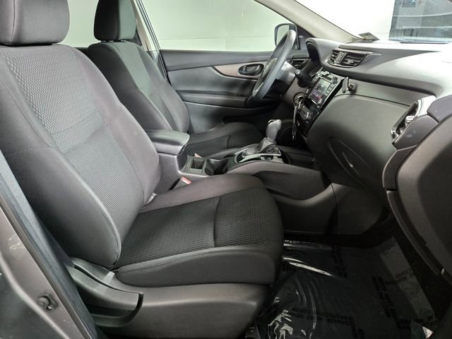 Used 2022 Nissan Rogue Sport S image 22