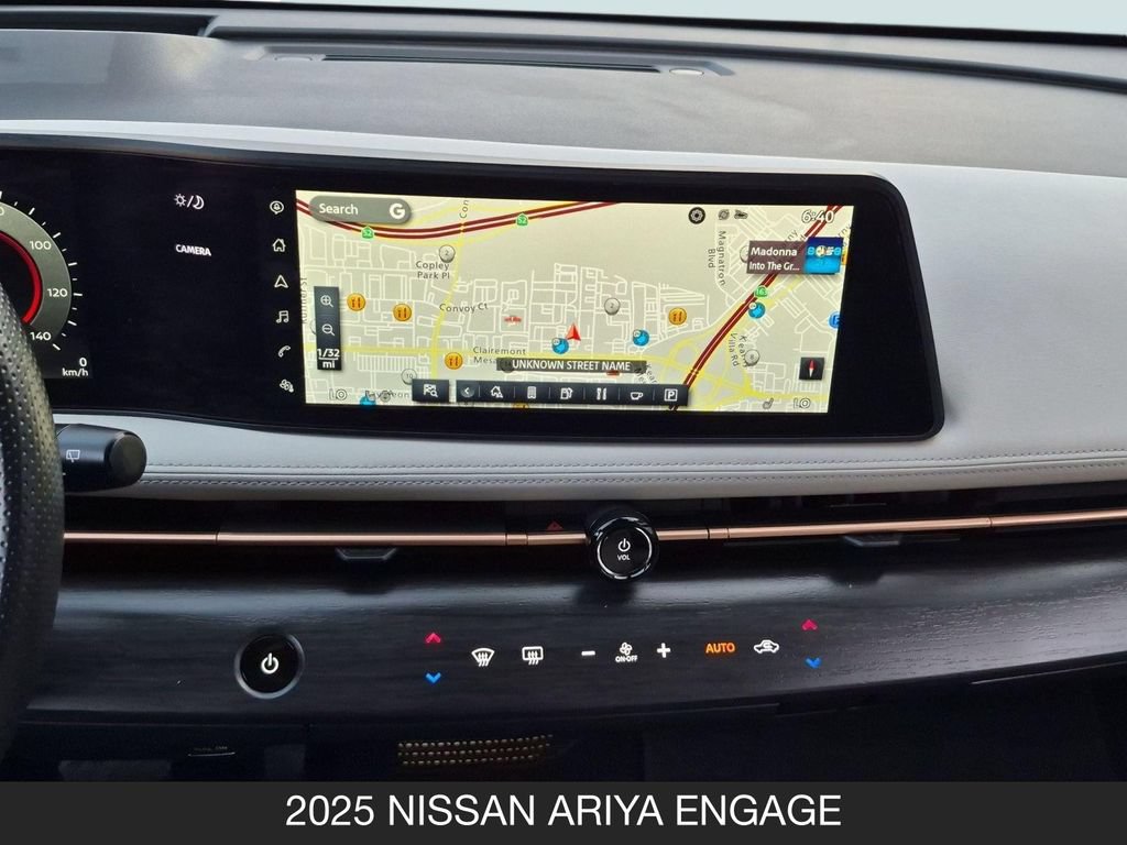 Certified 2025 Nissan Ariya FWD image 26