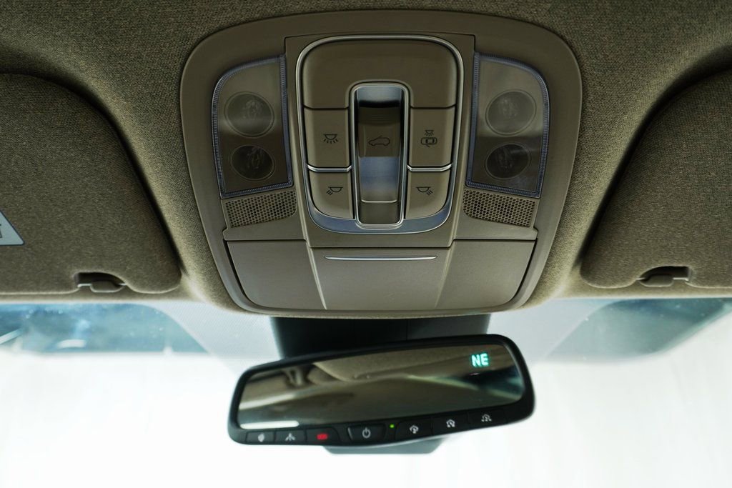 Used 2020 Hyundai Santa Fe Limited image 23