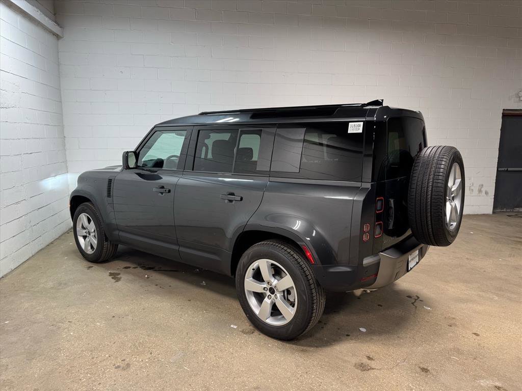 Used 2026 Land Rover Defender 110 S image 10