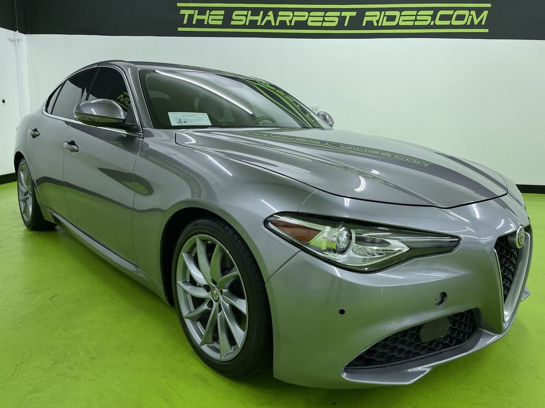 Used 2019 Alfa Romeo Giulia image 2