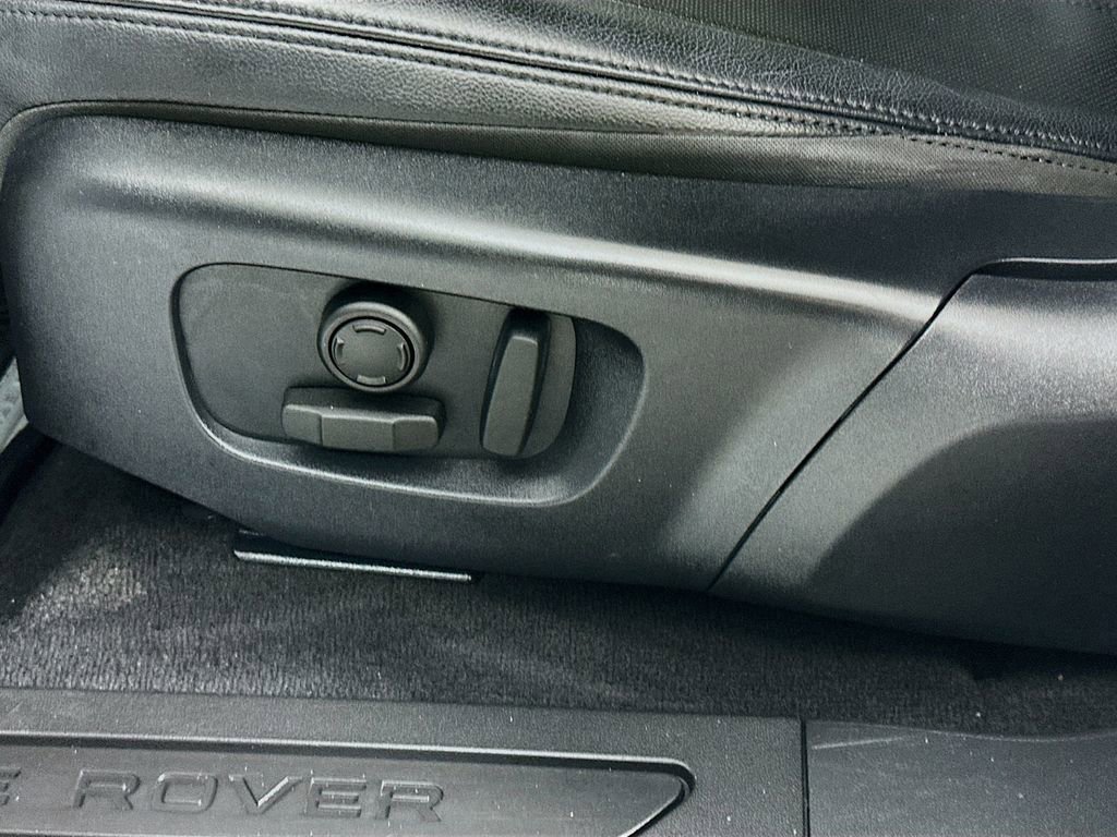 Used 2023 Land Rover Range Rover Evoque S image 23
