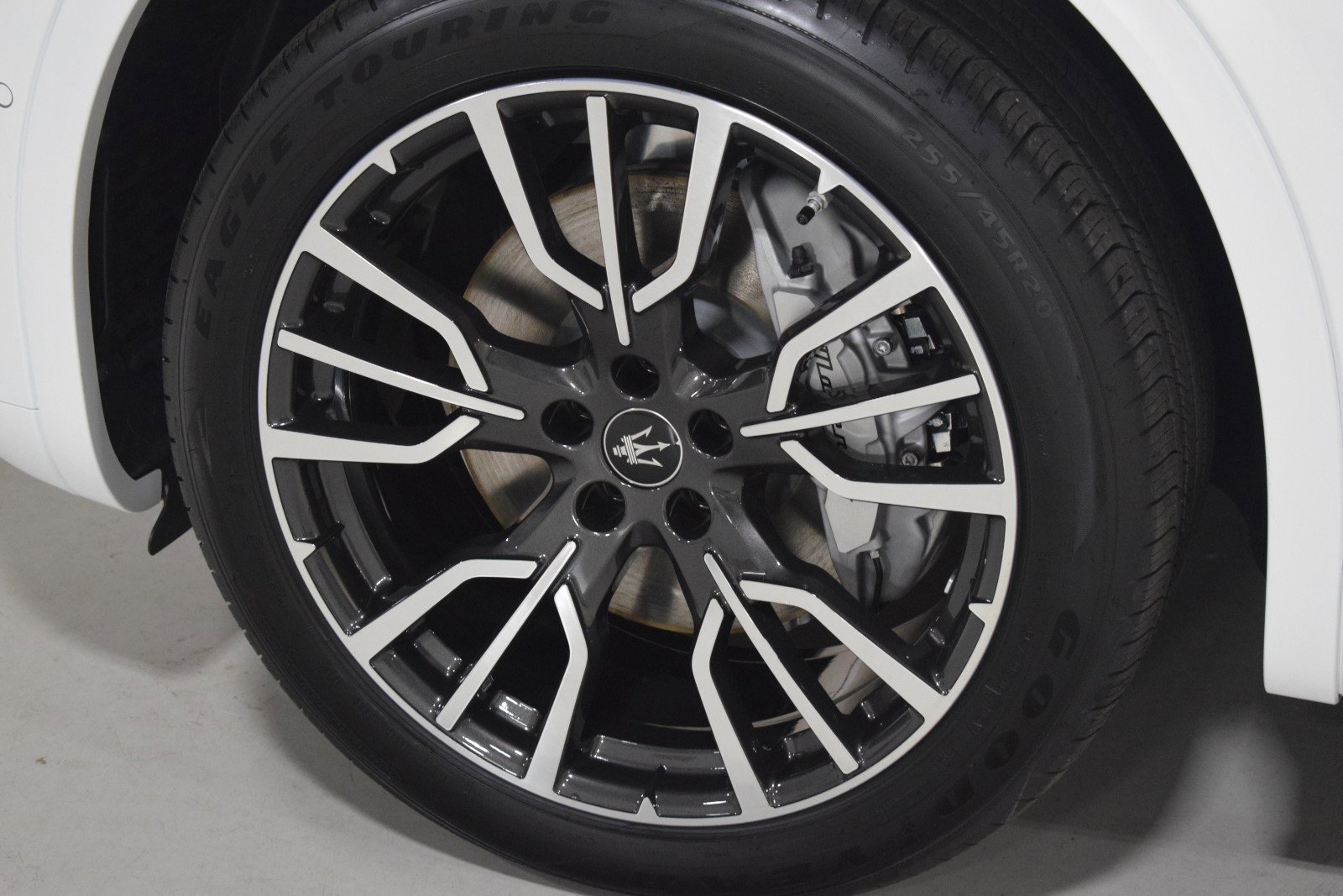 New 2025 Maserati Grecale GT image 5