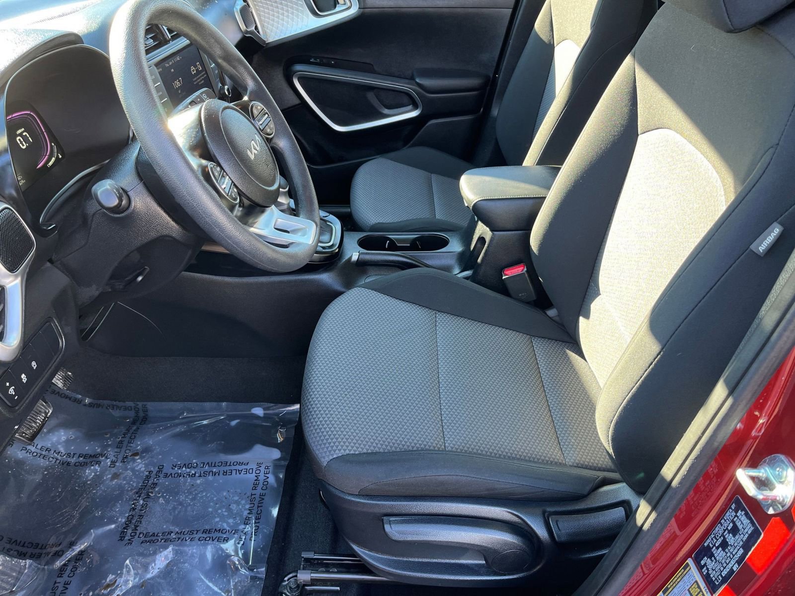 Used 2025 Kia Soul LX w/ LX Technology Package image 23