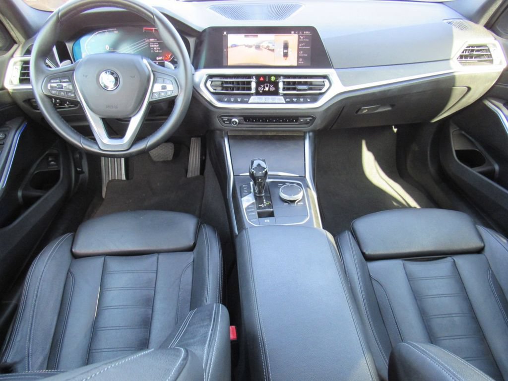 Used 2020 BMW 330i Sedan w/ Convenience Package RWD image 17