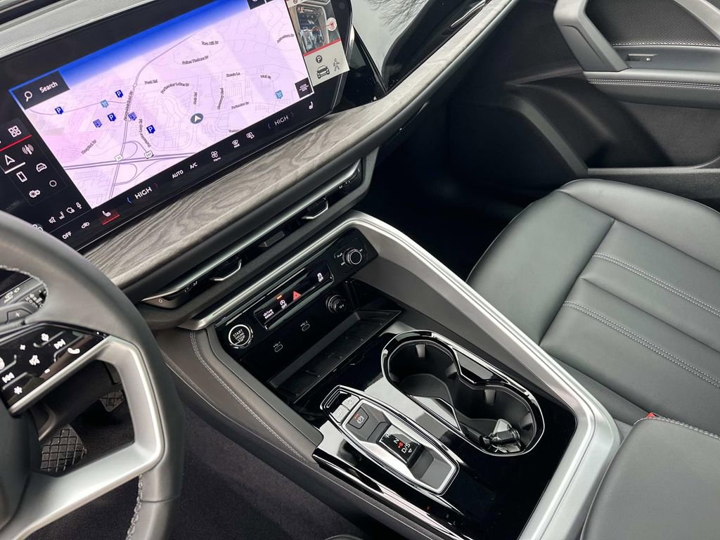 New 2025 Audi Q5 Premium image 22