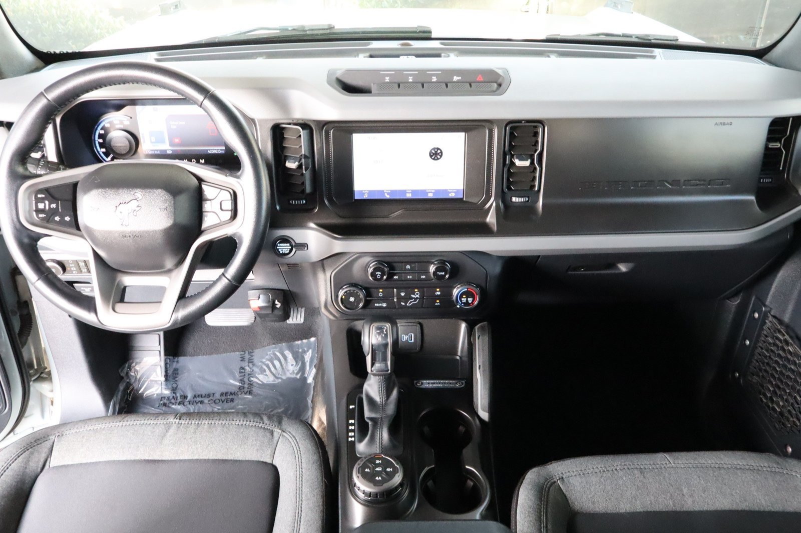 Used 2023 Ford Bronco Big Bend w/ Sasquatch Package AWD/4WD image 27