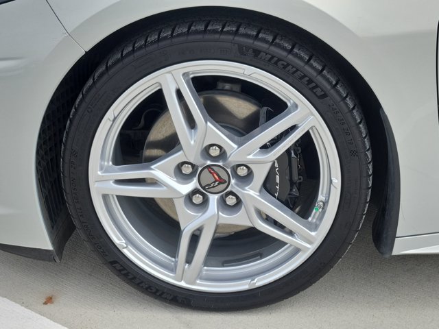 Used 2021 Chevrolet Corvette Stingray Coupe w/ 1LT RWD image 21