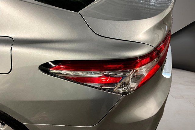 Used 2019 Toyota Camry LE w/ Convenience Package FWD image 22