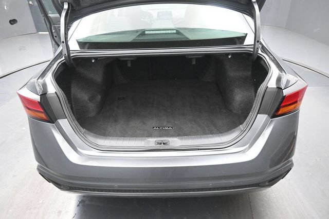 Used 2024 Nissan Altima 2.5 SV FWD image 29