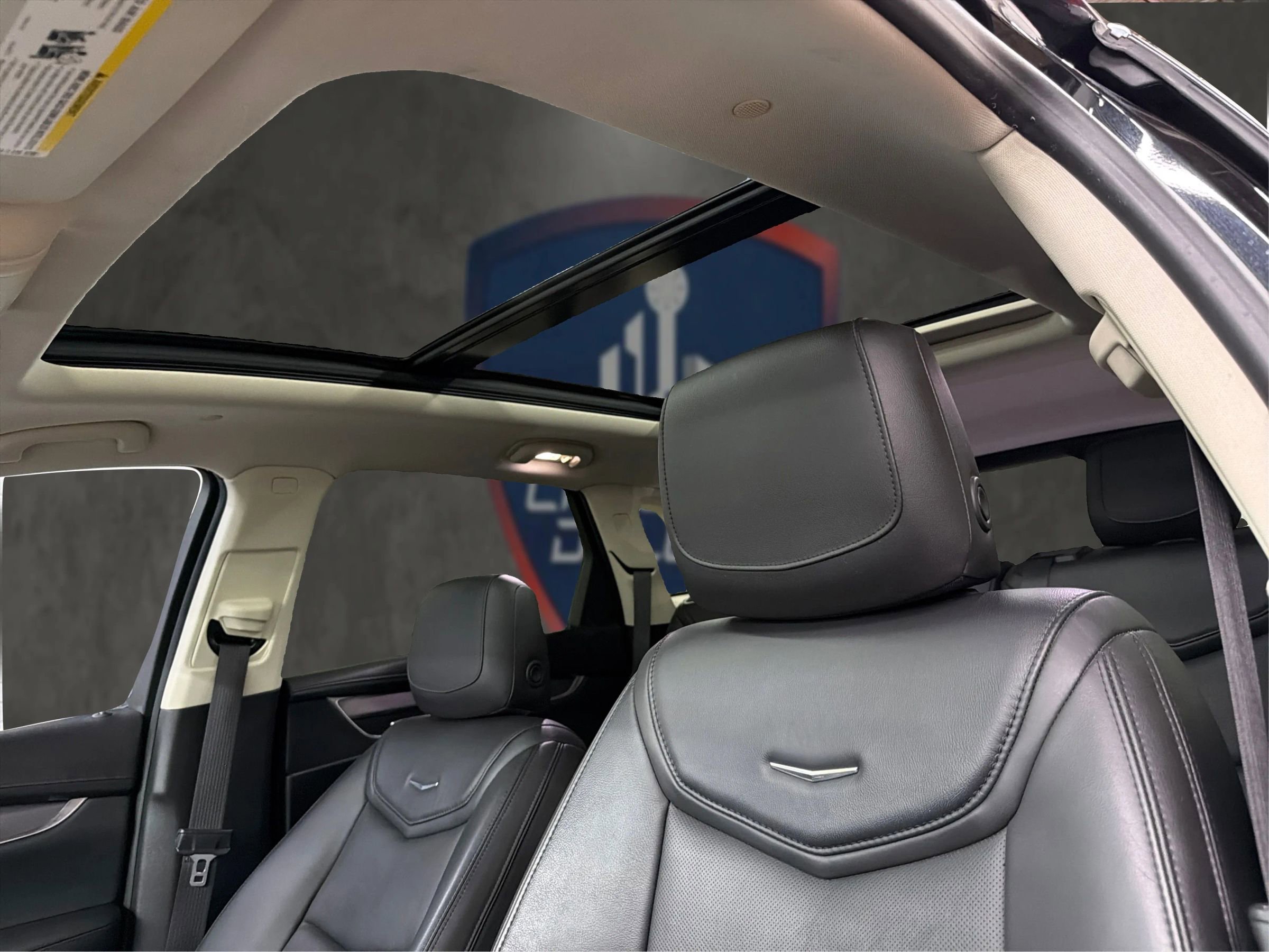 Used 2017 Cadillac XT5 Luxury w/ Driver Awareness Package image 44