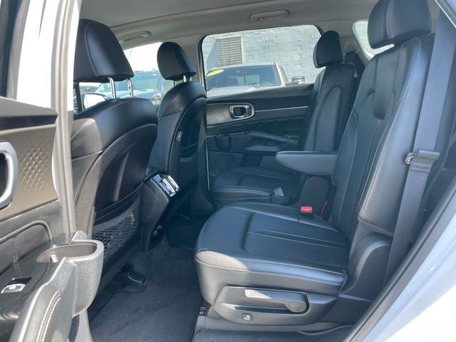 Used 2023 Kia Sorento SX AWD/4WD image 32