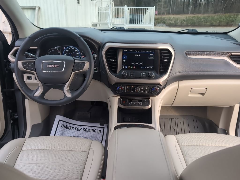 Used 2023 GMC Acadia Denali w/ Denali Ultimate Package image 18