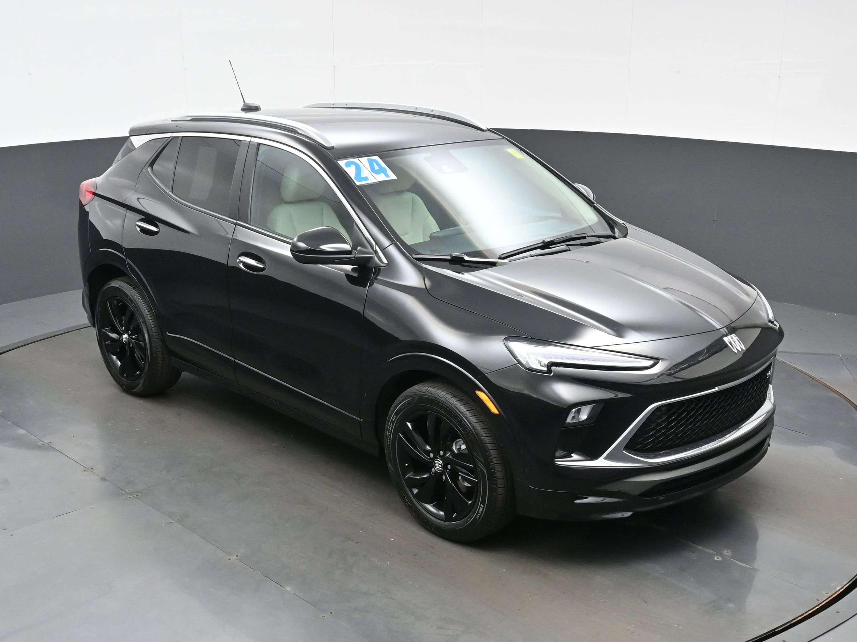 Used 2024 Buick Encore GX Sport Touring FWD image 38