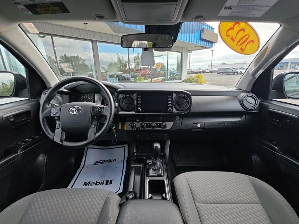 Used 2023 Toyota Tacoma SR AWD/4WD image 18